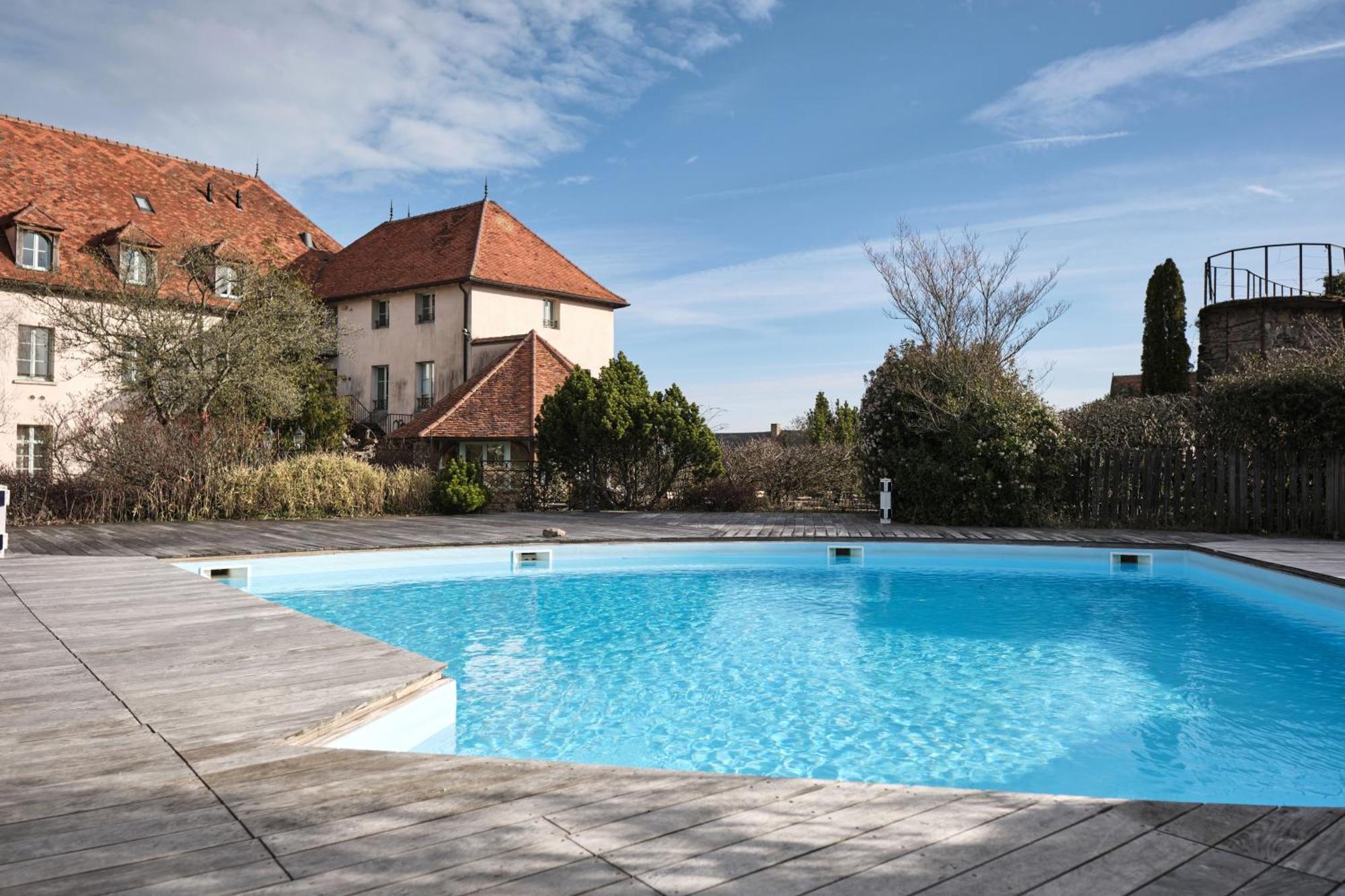 Hostellerie De La Tour D'Auxois Saulieu Exterior foto